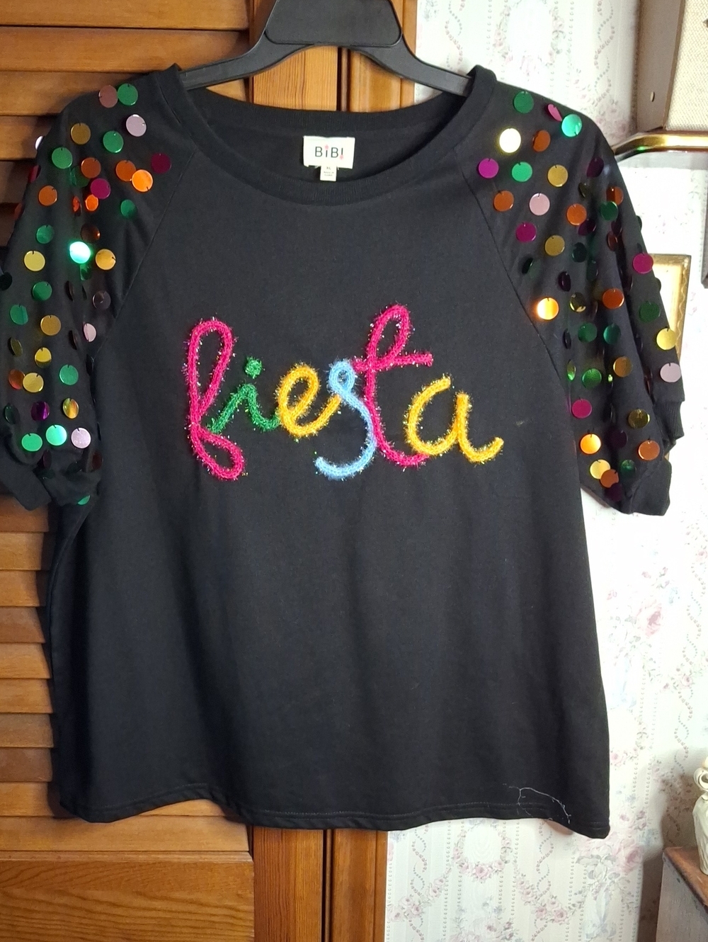 BiBi Sequin Short Sleeve Sweatshirt "Fiesta" Crewneck XL NWOT